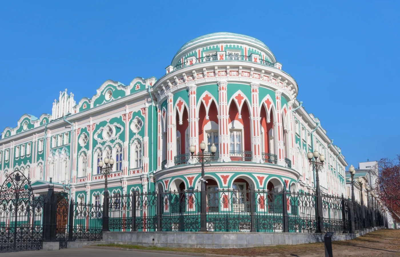Отели Екатеринбурга из Барнаула